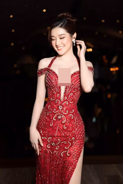 Huyền My chuộng mặc trang phục gợi cảm thay vì phong cách thanh lịch, dịu dàng khi còn là hot girl. Ảnh: FBNV.