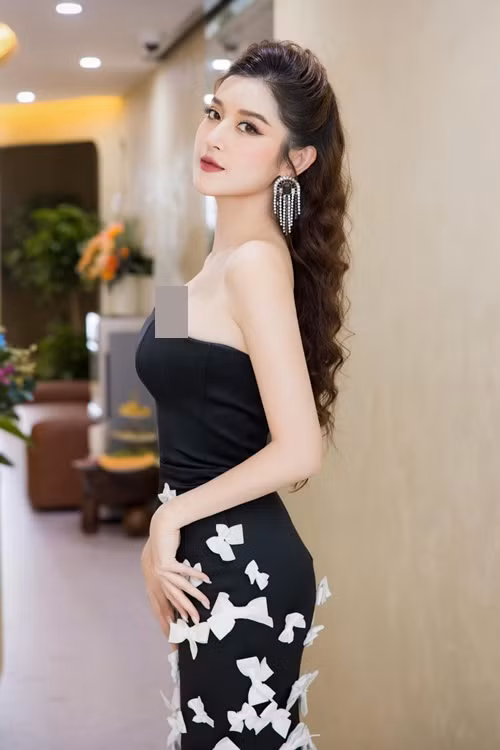 Cô từng lọt top 100 gương mặt đẹp nhất thế giới năm 2020 do TC Candler bình chọn. Ảnh: FBNV.