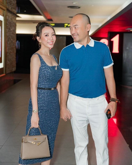 Thu Trang - Tiến Luật kiếm tiền “khủng” nhờ sản xuất phim ảnh, web-drama như: Chị Mười Ba: 3 ngày sinh tử, Nghề siêu dễ, Thập tam muội, Gia đình bá đạo, Chuyện xóm tui, Con Nhót mót chồng. Ảnh: FBNV.