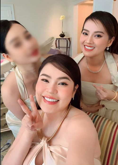 Hồng Loan đầu tư vẻ ngoài mỗi lần xuất hiện.