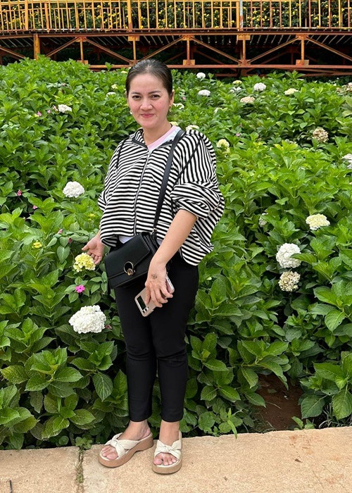 Con gai NSUT Vu Linh “lot xac” xinh dep, duoc nhieu sao Viet yeu men