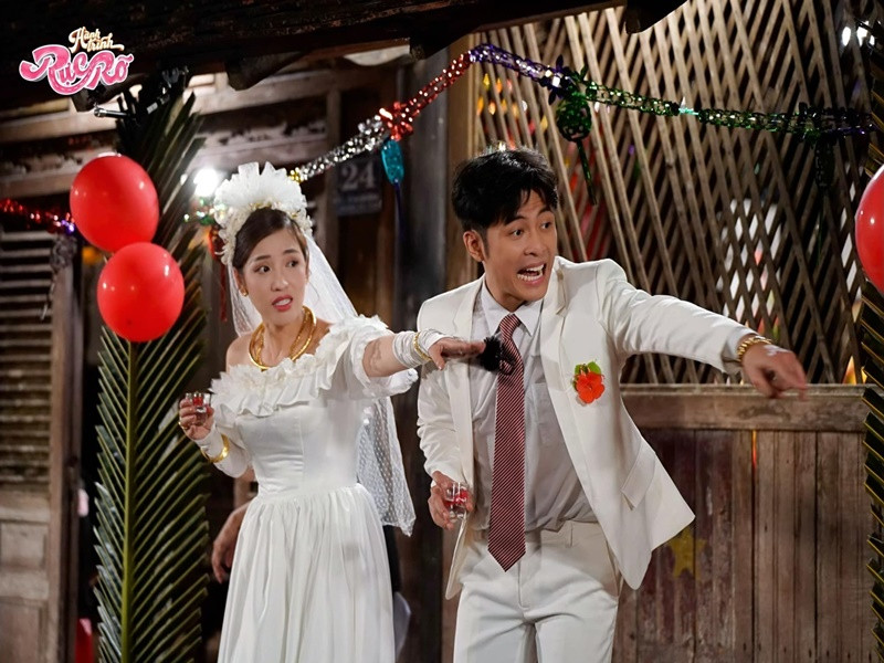 Gần đây, cặp đôi còn được tổ chức đám cưới giả trong một chương trình. Ảnh: FBNV.