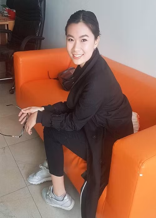 Nụ cười tươi tắn của thí sinh Miss Universe Vietnam 2023 ghi điểm với người đối diện. Ảnh: FBNV.
