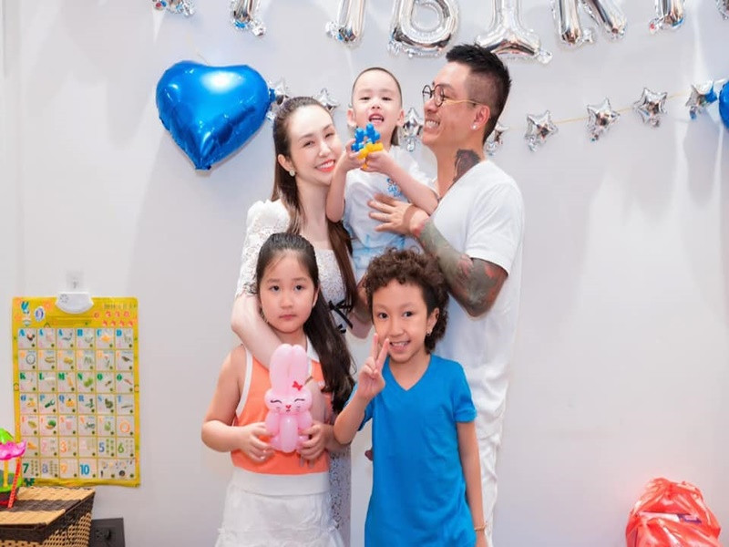 Tuấn Hưng có tổ ấm hạnh phúc nhất nhì showbiz Việt. Ảnh: FBNV.