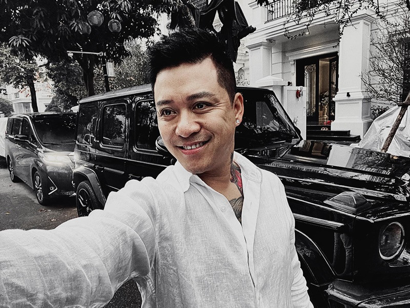 Theo Dân Trí, để dồn tiền mua biệt thự, anh đã bán chiếc xe hơi yêu thích. Ảnh: Dân Trí.