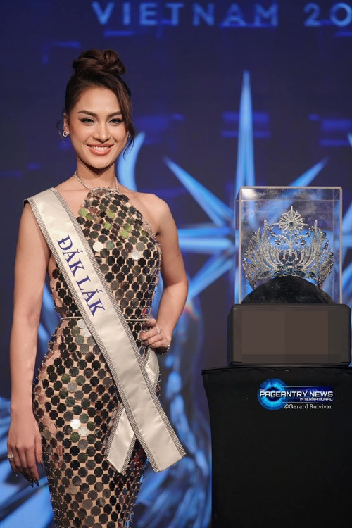 Vương miện dành cho Miss Universe Vietnam 2023 trị giá hơn 2,1 tỷ đồng. Ảnh: Pageantry News International.