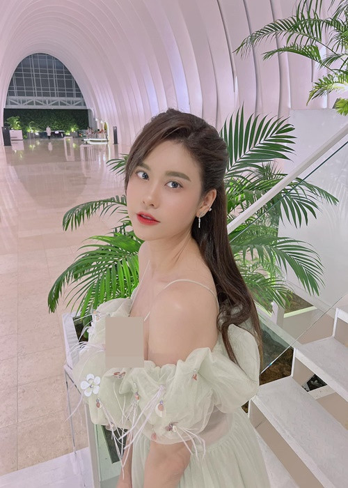 Trương Quỳnh Anh đi hát, đóng phim chiếu mạng sau khi tái xuất. Ngoài ra, cô còn sản xuất phim ảnh.