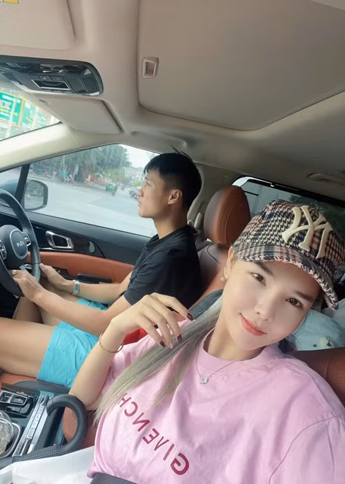 Kỳ Hân lấy chồng rồi rời showbiz. Cô chia sẻ, Mạc Hồng Quân không muốn vợ hoạt động nghệ thuật vì chốn showbiz xô bồ. Ảnh: FBNV.