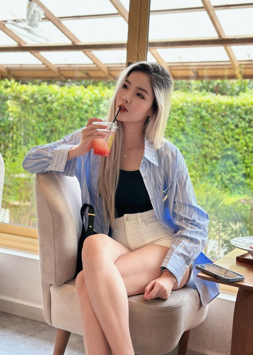 Kỳ Hân trẻ trung, gợi cảm dù từng hai lần sinh nở. Ảnh: FBNV.