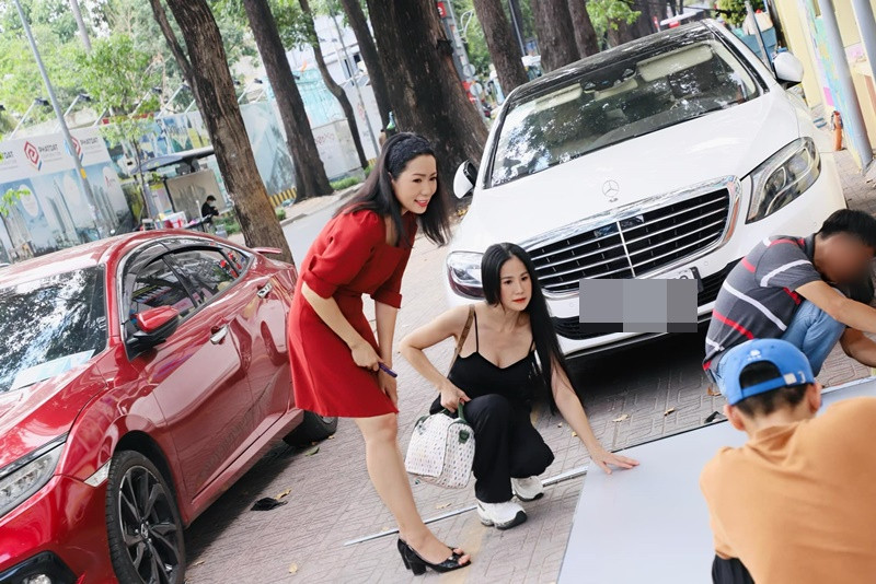 Đào Vân Anh đóng phim cùng Trịnh Kim Chi.