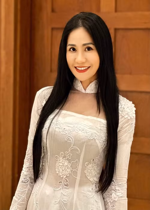 Nhan sắc mặn mà của “mẹ đơn thân” Đào Vân Anh Nhan sac man ma cua “me don than” Dao Van Anh