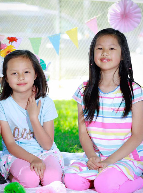 Ngọc Thúy và Đức An có hai con gái chung: Angelina sinh năm 2007 và bé Valentina sinh năm 2008. Ảnh: Khám Phá.