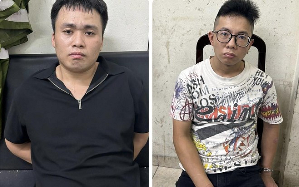 Bat 2 ke trom the tin dung mang di mua hon 10 chi vang