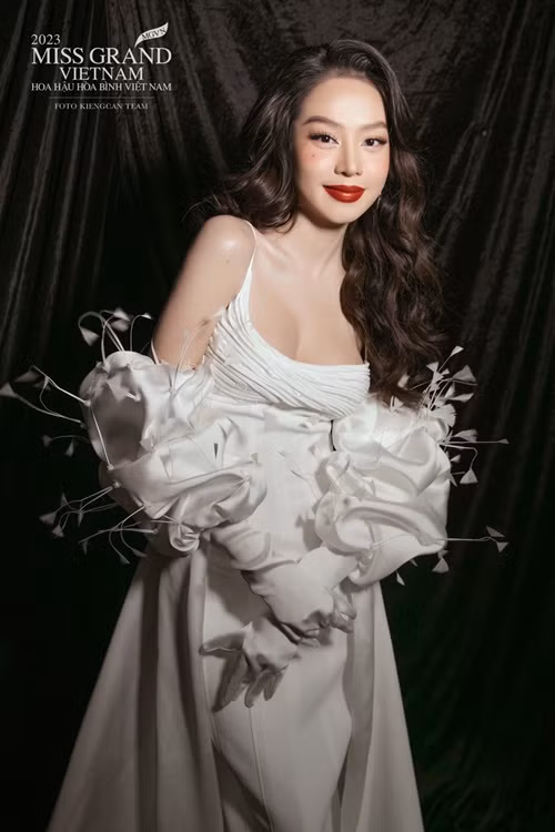 Thanh Thủy còn sửa mũi vào hồi tháng 3.