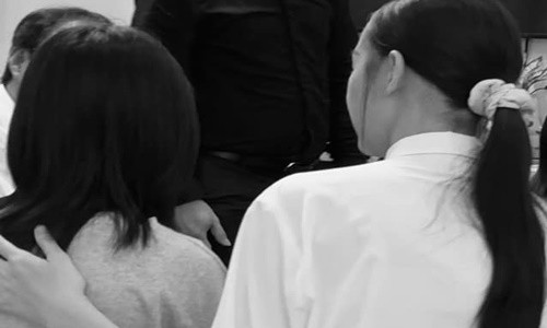 Hoa hau Bao Ngoc nhan nuoi be gai mat bo me trong vu chay