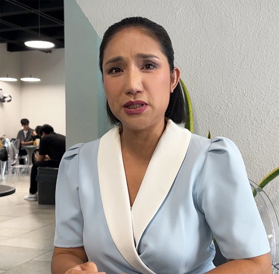 Vướng ồn ào quảng cáo thổi phồng sản phẩm từ lâu, MC Cát Tường vừa lên tiếng. Theo Arttimes, bà mẹ một con thanh minh rằng cô dùng những từ ngữ chưa đúng theo luật quảng cáo. "Nếu đúng, tôi nên nói là tôi đã sử dụng qua sản phẩm này rồi, tốt cho sức khỏe, hỗ trợ một số bệnh lý nào đó", Cát Tường nói. Ảnh: Arttimes.