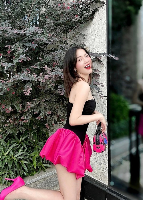 Nữ diễn viên đã nhận lời cầu hôn của Gin Tuấn Kiệt sau vài năm hẹn hò.