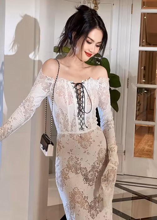 Cô đang có trong tay khối tài sản "khủng" từ biệt thự 50 tỷ, dàn xe sang, đến đồ hiệu.