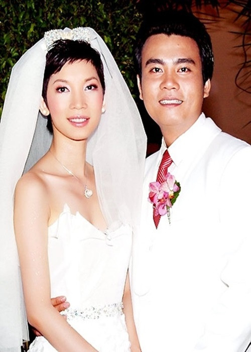 Xuân Lan và phó đạo diễn Thành Nam yêu nhau sau 1 tháng trò chuyện, 3 tháng sau làm đám hỏi và 9 tháng sau cặp đôi làm đám cưới. Không lâu sau đó, cô bí mật ly hôn. Ảnh: Thế Giới Văn Hóa.