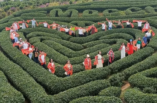 Khao sat diem den, dich vu du lich tren dia ban Moc Chau