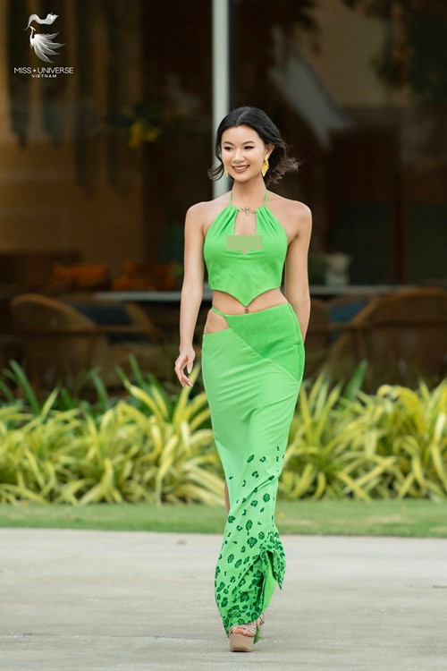Trịnh Thị Hồng Đăng lọt Top 5 Người đẹp biển ở Miss Universe Vietnam 2023. Cô cao 1m72, có số đo ba vòng 86-60-91 cm. Hồng Đăng sinh ra và lớn lên ở Moscow (Nga), tốt nghiệp Trường Đại học bang Pennsylvania (Mỹ) chuyên ngành phân tích rủi ro tài chính và bất động sản. Cô là ẩn số khó đoán ở Miss Universe Vietnam 2023.