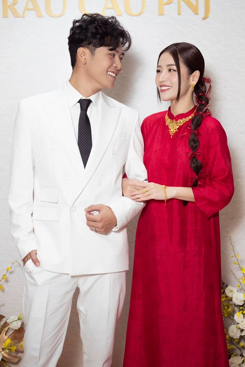 Đôi uyên ương tổ chức đám cưới vào tháng 11 tới đây. Ảnh: FB Gin Tuấn Kiệt.