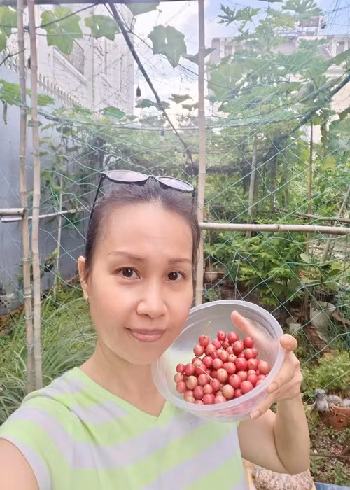 "Chị Tư" là một trong những sao Việt chăm để mặt mộc.