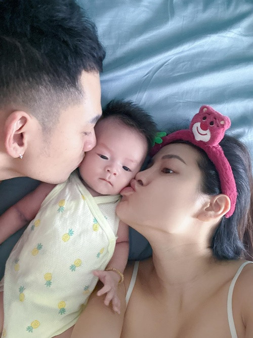  Phương Trinh Jolie - Lý Bình chào đón con trai Tyga gia nhập tổ ấm vào ngày 24/6.