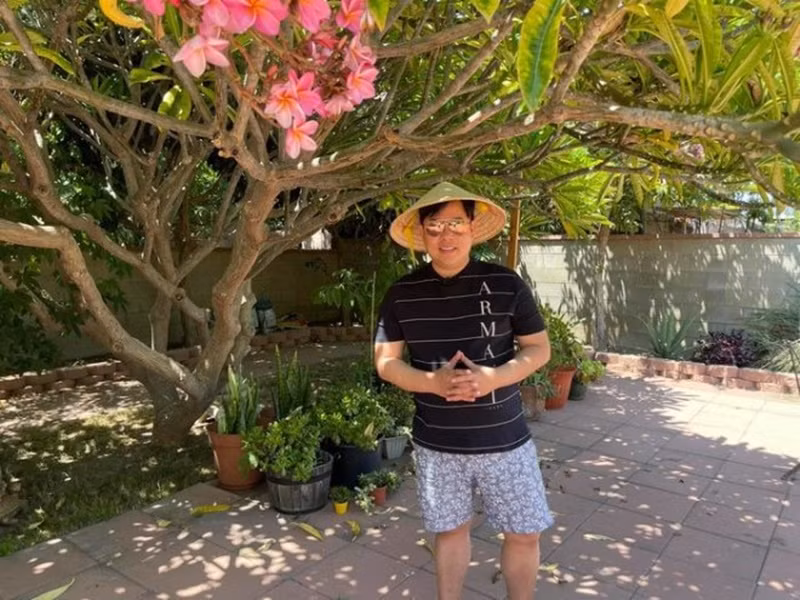 Được nhiều khán giả trong và ngoài nước yêu thích, Quang Lê có cát-sê cao trong những năm qua. Nam ca sĩ chia sẻ, anh kiếm ít nhất 40.000 USD (khoảng 920 triệu đồng) tiền cát- sê đi hát mỗi tháng. Ảnh: Người Đưa Tin.