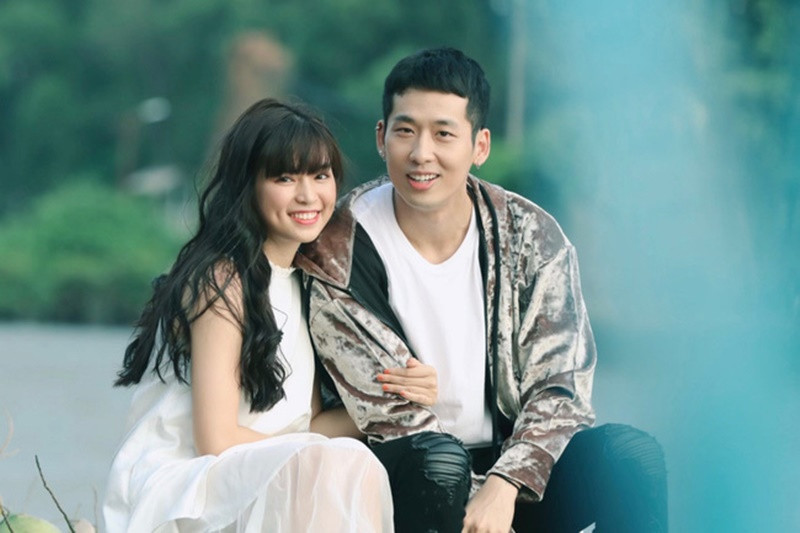 Nam diễn viên phim Bố già có không ít phân cảnh tình cảm với Khánh Vân trong dự án web drama Xin chào papa. Vì trông đẹp đôi nên cặp đôi diễn viên được khán giả ủng hộ nếu hẹn hò. Ảnh: Vietnamnet.