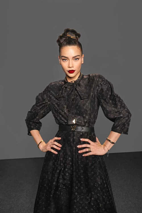 Giống Hoàng Thùy Linh, Hồ Ngọc Hà cũng bị soi khả năng hát live. Hà Hồ không ngại thú nhận, cô từng hát kém. Ảnh: FBNV.