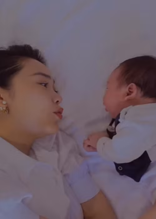 Con trai Minh Hằng có tên thân mật là Mỡ.