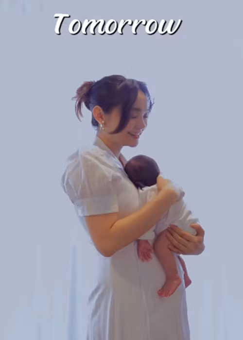 Minh Hằng gọi con trai là ánh sáng của mình.