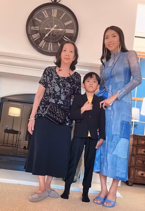 Năm 2022, sau 8 năm kinh doanh, chi tiêu tiết kiệm, người đẹp tậu được nhà mới khang trang để cho mẹ và con trai sống chung. Ảnh: FBNV.