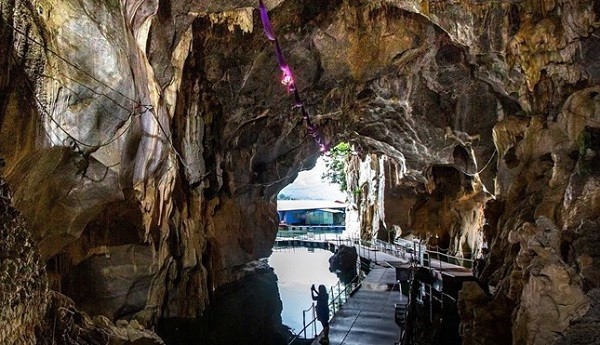 Vẻ đẹp bên trong động Thác Bờ. (Ảnh Trọng Đạt/TTXVN)