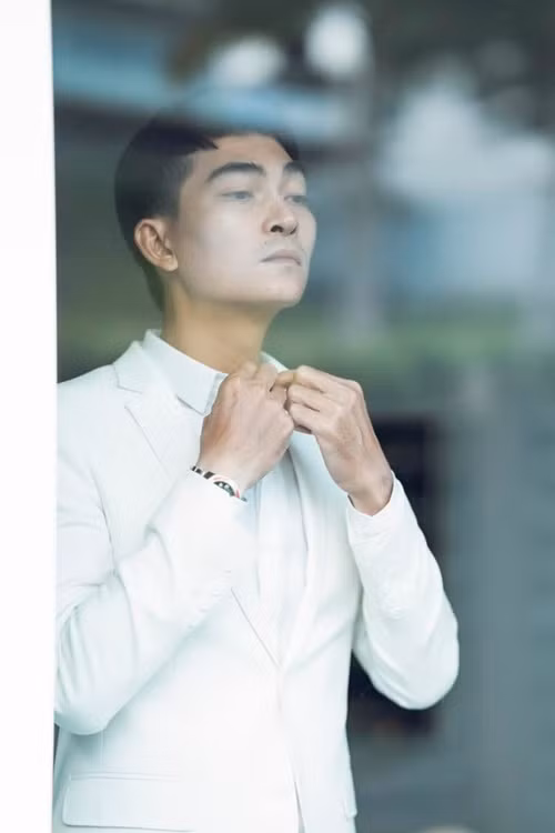 Nam diễn viên cho biết, con gái thích đọc sách, vẽ, dán, có năng khiếu âm nhạc, nhạy cảm và có trí nhớ tốt. Ảnh: FBNV.