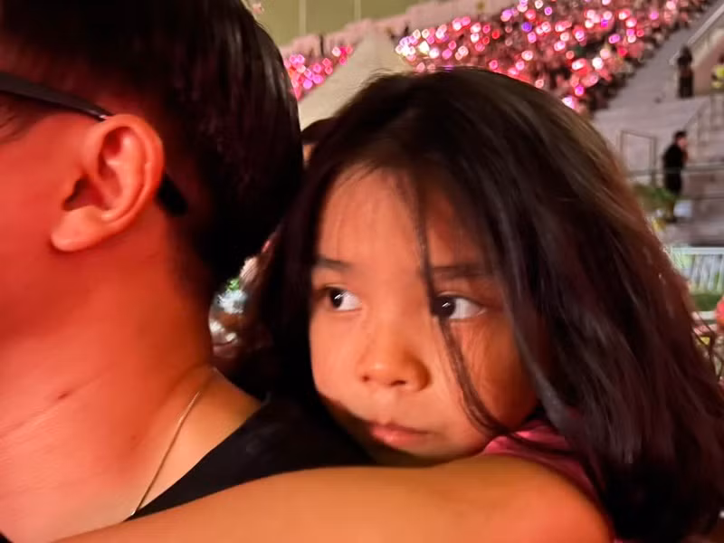 Bạn trai của Phạm Quỳnh Anh yêu thương các con riêng của nữ ca sĩ.