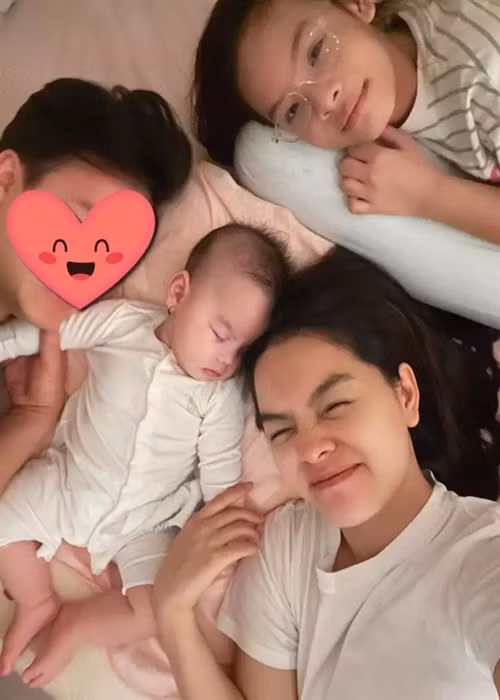 Phạm Quỳnh Anh từng chia sẻ, cô cảm thấy may mắn khi các con cũng thương yêu người bạn đời mới của cô.