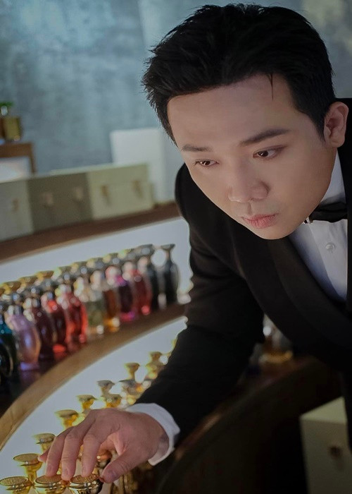 Với hơn 1,4 tỷ lượt xem, kênh Trấn Thành Town có thể đạt doanh thu từ 435.000 đến 725.000 USD (từ 10,2 tỷ đến hơn 17 tỷ đồng). Con số này chưa tính đến các khoản như thuế hay khấu trừ cho hệ thống trên Youtube.