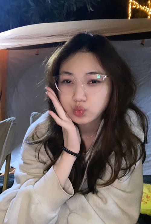 Thí sinh Hoa hậu Trái đất Việt Nam 2023 khoe vẻ nhí nhảnh ở đời thường. Ảnh: Instagram.