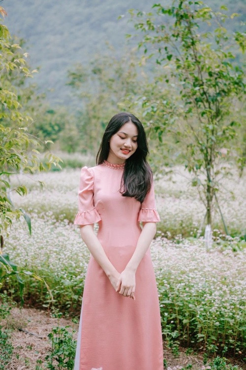 Theo Sinh Viên Việt Nam, trong suốt 3 năm học cấp 3, Thu Trang là thành viên của đội tuyển học sinh giỏi tiếng Anh, đạt giải Nhì – Olympic tiếng Anh cấp thành phố (năm 2020). Ảnh: Sinh Viên Việt Nam.