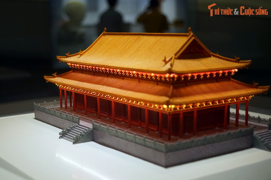 Sau quá trình phục dựng, mô hình 3D về chính điện Kính Thiên đã được trưng bày trang trọng tại sảnh chính Bảo tàng Hà Nội, đem lại cho công chúng một hình dung tương đối hoàn chỉnh về những lầu son gác tía của Hoàng thành Thăng Long trong một thời kỳ lịch sử huy hoàng.