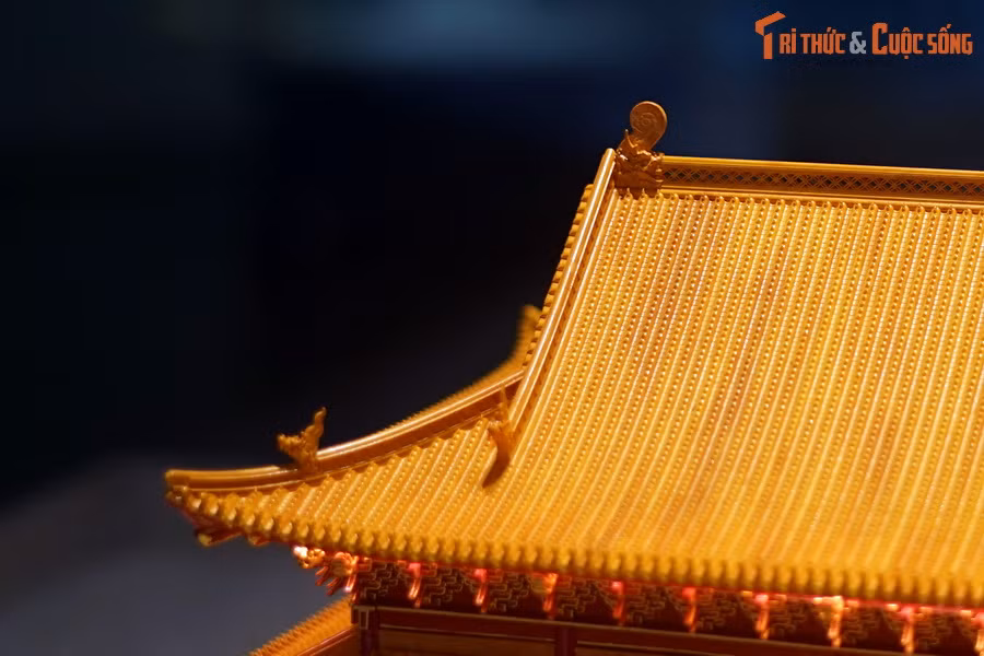 Quá trình thực hiện kéo dài khoảng 5 năm, với công nghệ in 3D, scan 3D có hỗ trợ công nghệ mapping (trình chiếu). Bằng những suy luận, tài liệu, nghiên cứu sử liệu do Viện nghiên cứu Kinh thành cung cấp, ê-kíp thực hiện phục dựng đã đưa ra những hình ảnh tương đối sát với những dấu tích còn lại.