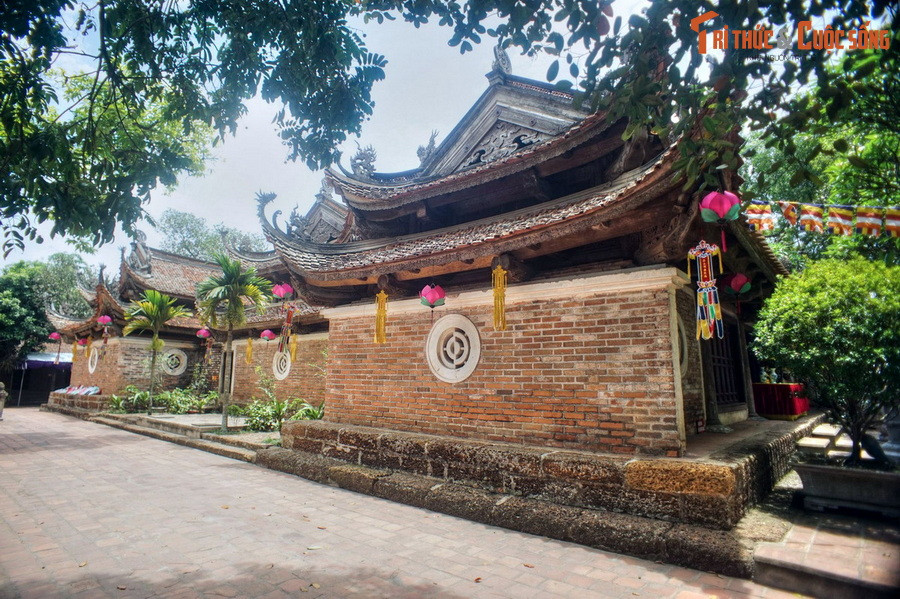 Từ trích dẫn này, nhiều nhà nghiên cứu văn hóa Việt Nam thời bấy giờ đã đặt ra câu hỏi: Có thật là Cao Biền – người làm Tiết độ sứ ở nước ta khoảng năm 864-868 – đã làm chuyện “động trời” như vậy không? Và ngôi chùa Tây Phương nổi tiếng có dính líu gì đến chuyện này không?