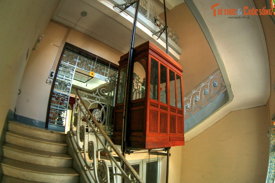 Vào thời điểm cực thịnh, công ty Hui Bon Hoa của chú Hỏa sở hữu tới 20.000 căn nhà phố khắp Sài Gòn – Chợ Lớn. Nhiều công trình vẫn được sử dụng đến nay như khách sạn Majestic, bệnh viện Từ Dũ, trung tâm cấp cứu Sài Gòn, chùa Kỳ Viên, khu biệt thự đường Lý Thái Tổ…