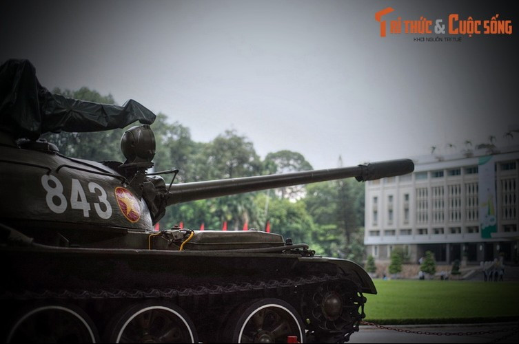 Suy cho cùng, hậu vận thê thảm của những người làm chủ Dinh Độc Lập là tất yếu lịch sử không thể đảo ngược của một thể chế đi ngược lại nguyện vọng của nhân dân. Những đồn thổi phong thủy có lẽ chỉ là do người đời vẽ ra nhằm làm cho câu chuyện thêm hấp dẫn mà thôi...