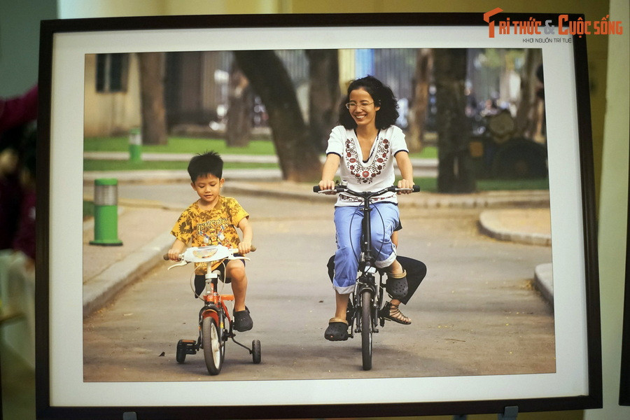  Thiện nhân đã biết đi xe đạp: Sau nhiều ngày tập luyện cậu bé Thiện Nhân đã biết đi xe đạp. Em là bé trai bị bỏ rơi trong tình trạng mất chân phải và bộ phân sinh dục được mẹ Mai Anh nhận về nuôi và cứu chữa. Quỹ "Thiện Nhân và những người bạn" đã được lập để giúp các em bé có hoàn cảnh bất hạnh.