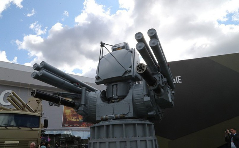 Hệ thống này có thể chống tên lửa hành trình ở khoảng cách xa đến 10 km và ở độ cao đến 5 km, pháo bắn nhanh hạ mục tiêu ở xa đến 4 km và tầm cao 3 km.