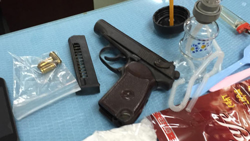 Phut doi dau nghet tho giua CS va trum ma tuy mang sung K59-Hinh-4