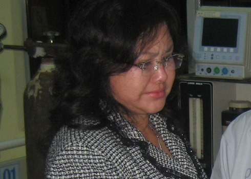 Trong thời gian từ năm 2012 đến 2013, bà Diệu Hiền trị bệnh ung thư với những liều thuốc được bào chế từ nọc bọ cạp xanh của Cu Ba. Trước đó, bà Hiền rời Việt Nam khi xuất hiện các triệu chứng không tốt về sức khỏe như đau tức vùng ngực, sụt cân, sưng chân.